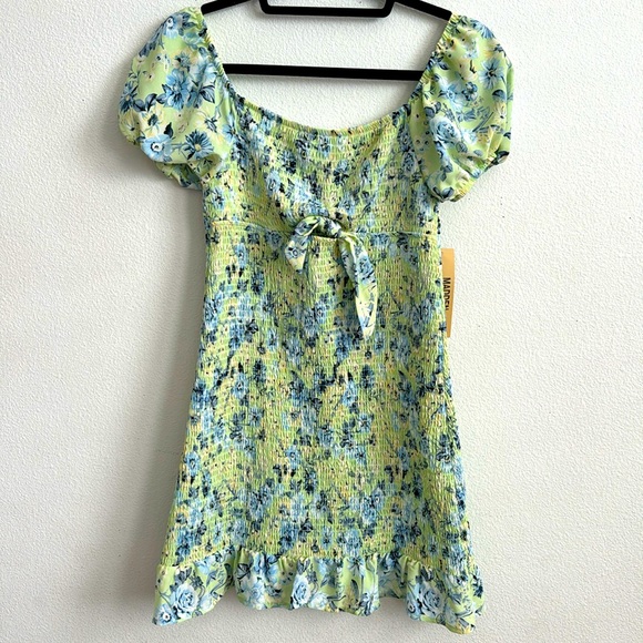 MADDEN NYC NWT green floral smocked dress - Picture 2 of 6